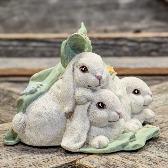 1993 Vintage Bundle of Love, The Patchville Bunnies Collection- Reg # DA-236 - Picture 7 of 10